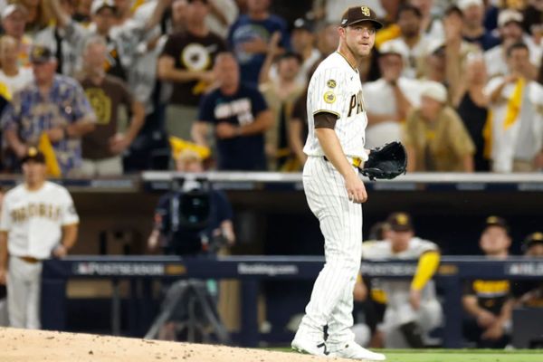 Brewers vs Padres: San Diego Wins Game 3, NLDS Update